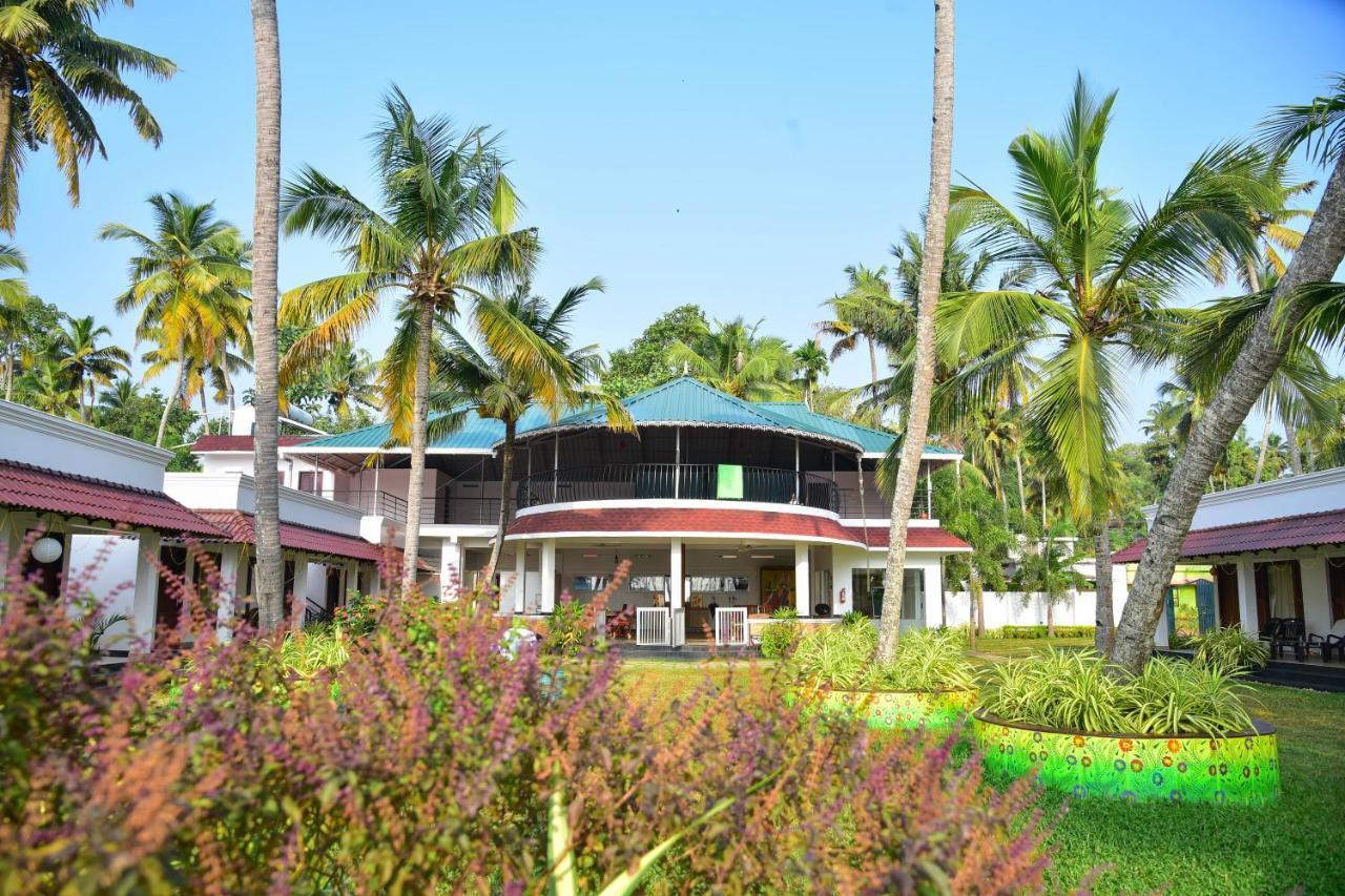 Voye Homes Majestic Retreat Resort Varkala Paravūr Buitenkant foto